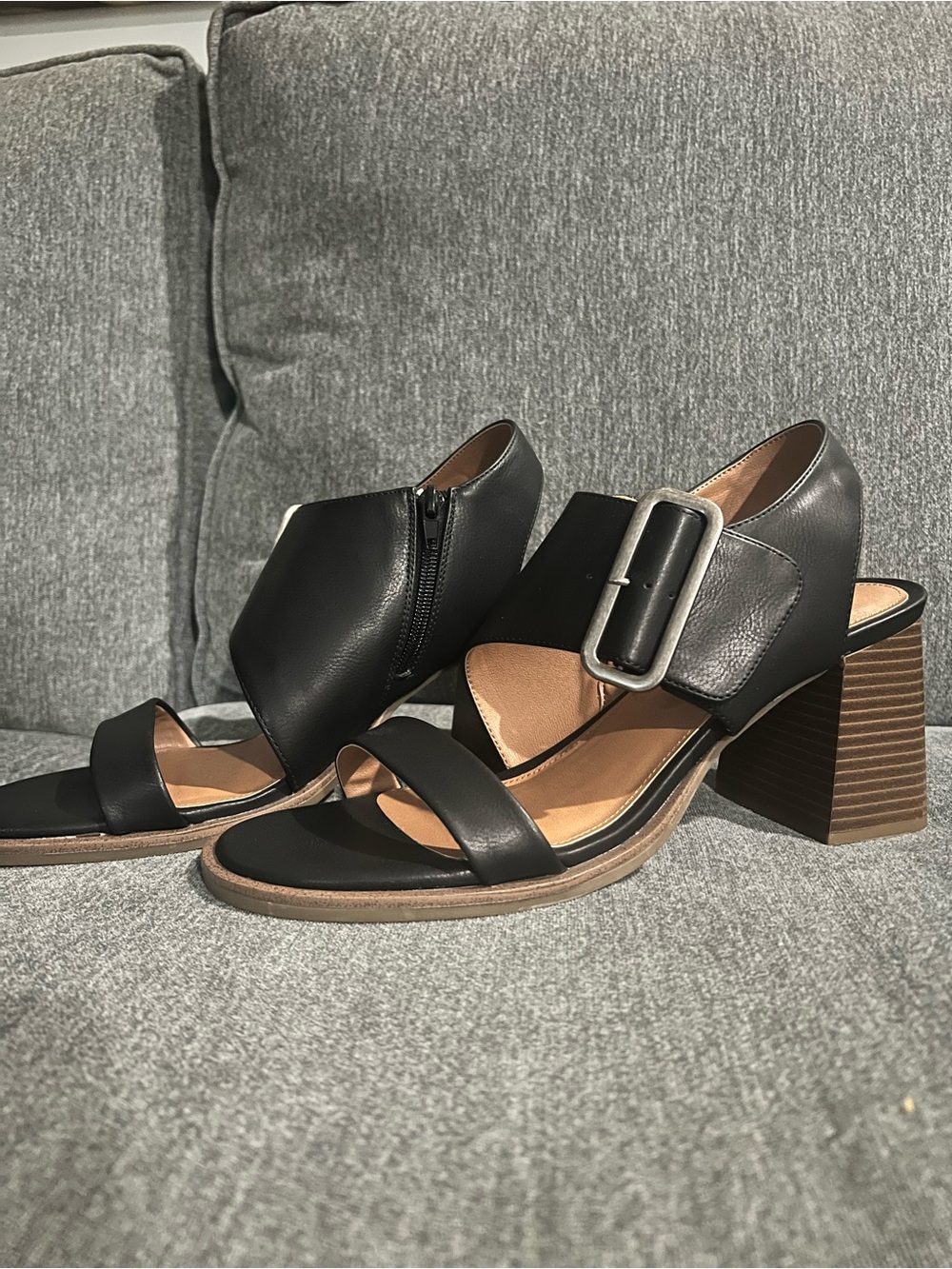 White Mountain Black Leather Block Heel Sandals with Buckle